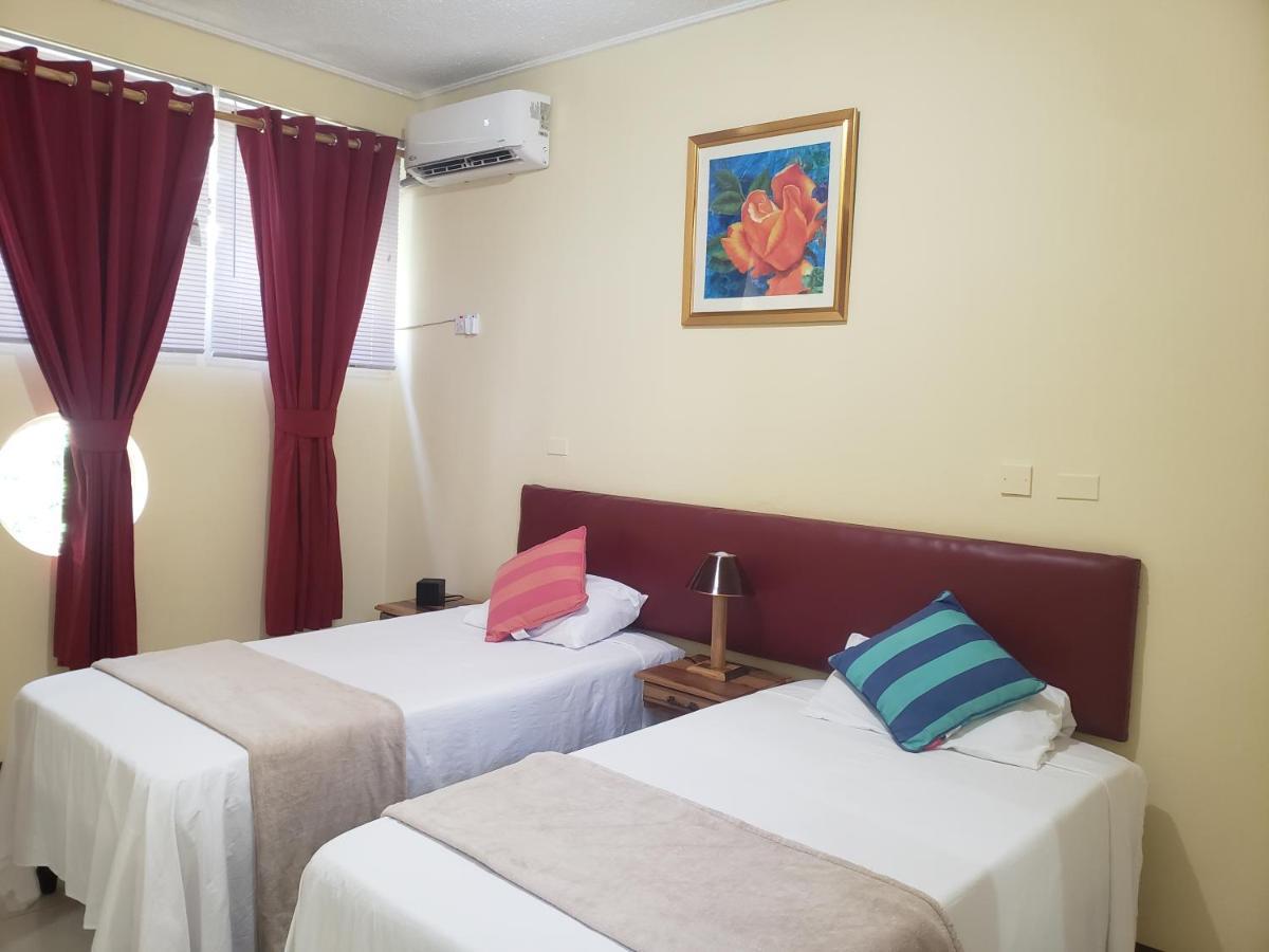 Sea Shell Palms, Ocho Rios Bed & Breakfast Exterior photo